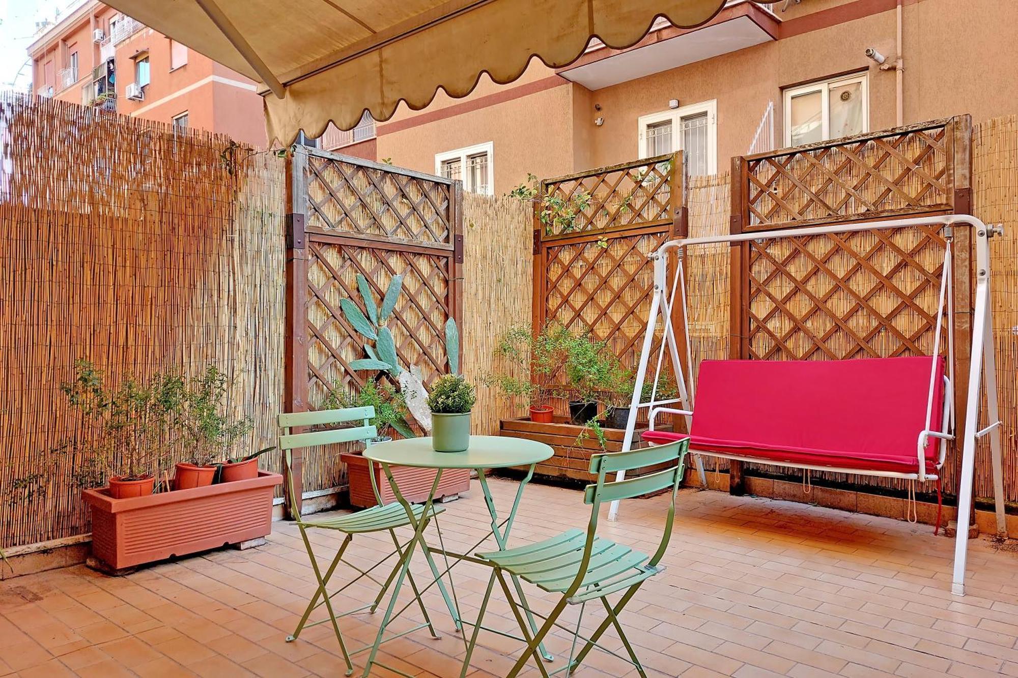 Vatican With Cute Terrace Apartment *