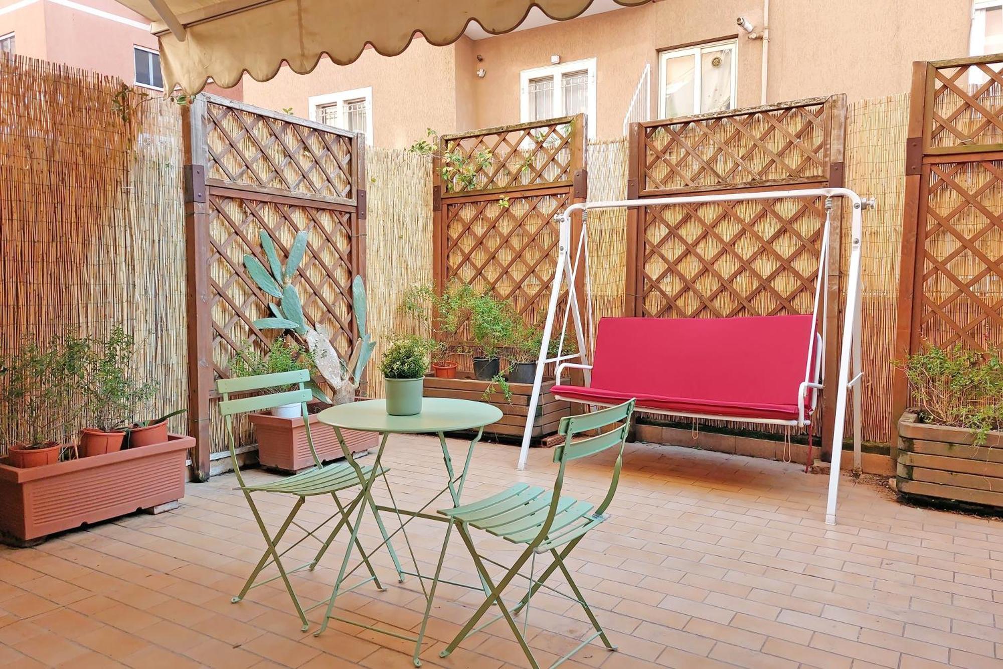 Vatican With Cute Terrace Apartment Rom