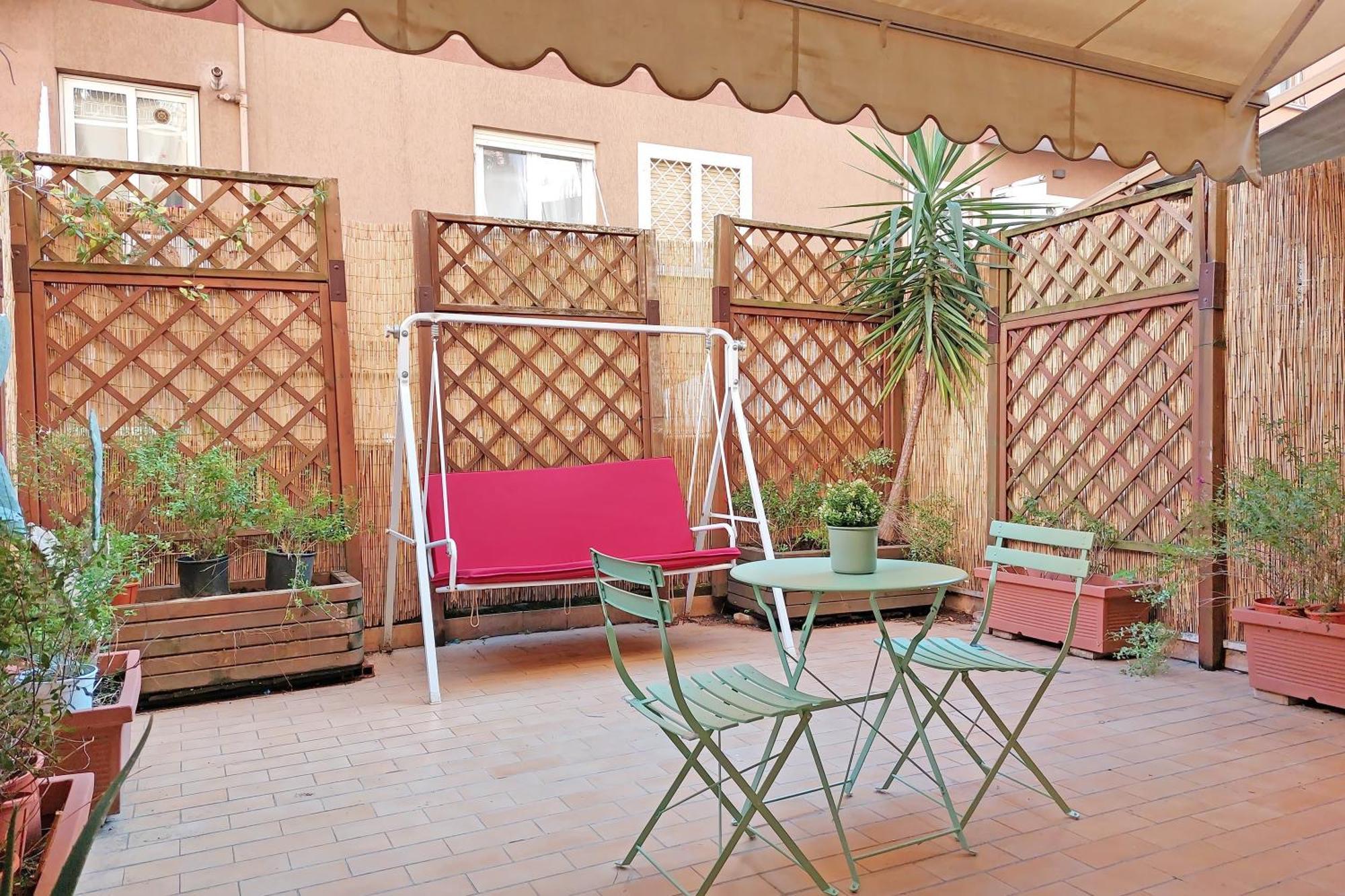 Vatican With Cute Terrace Apartamento