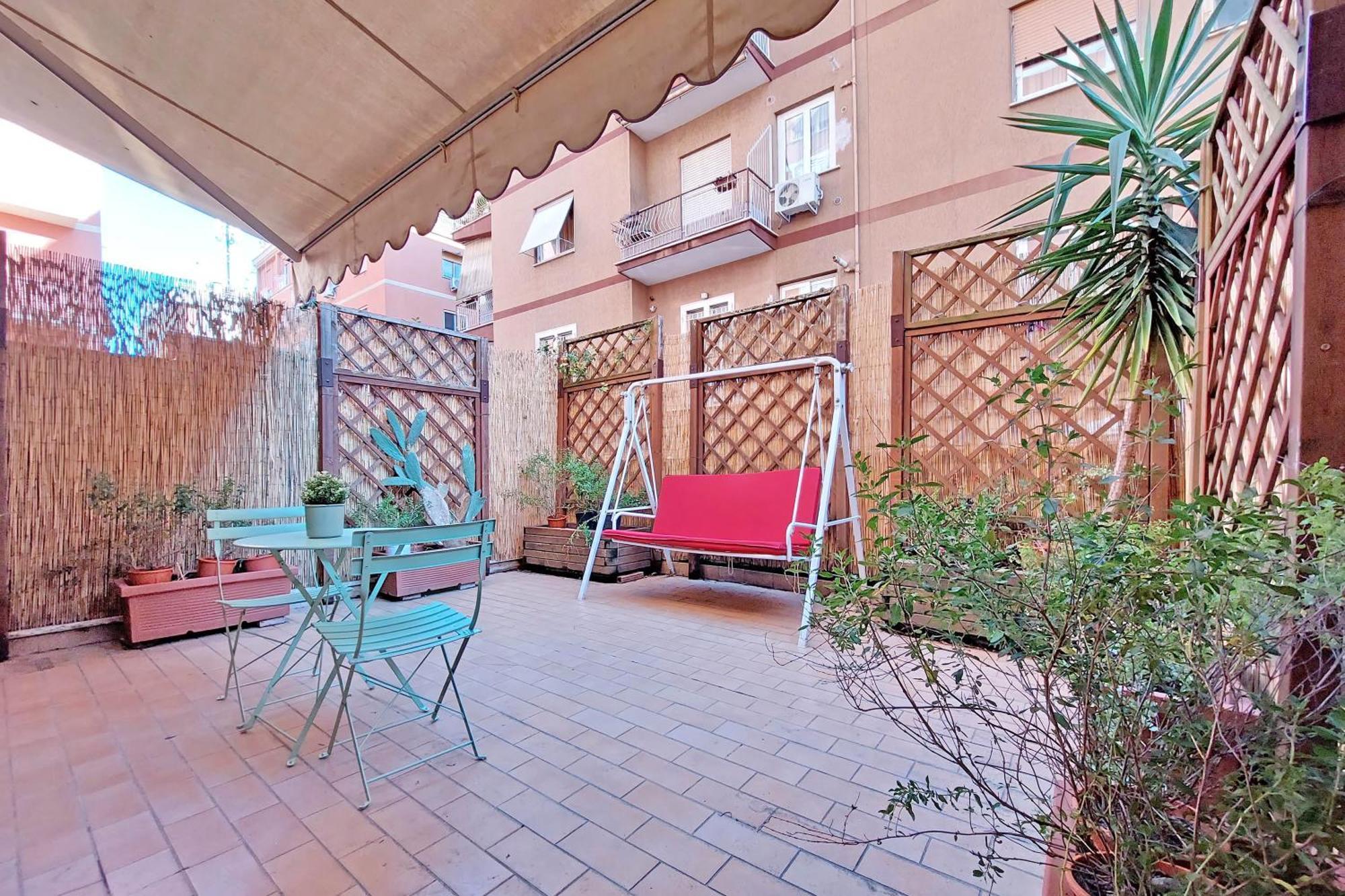 Vatican With Cute Terrace Apartamento *