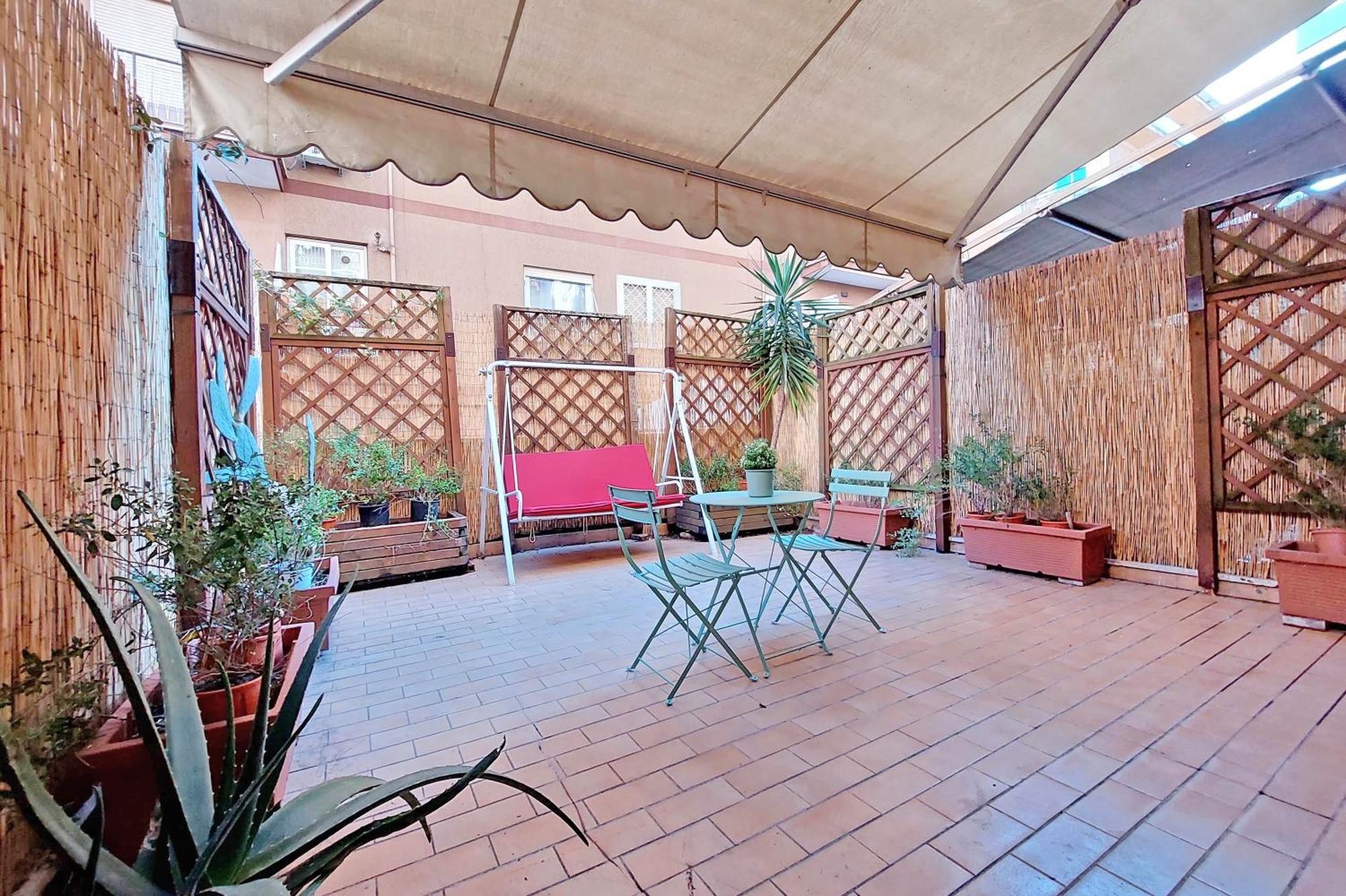 Vatican With Cute Terrace Apartamento *